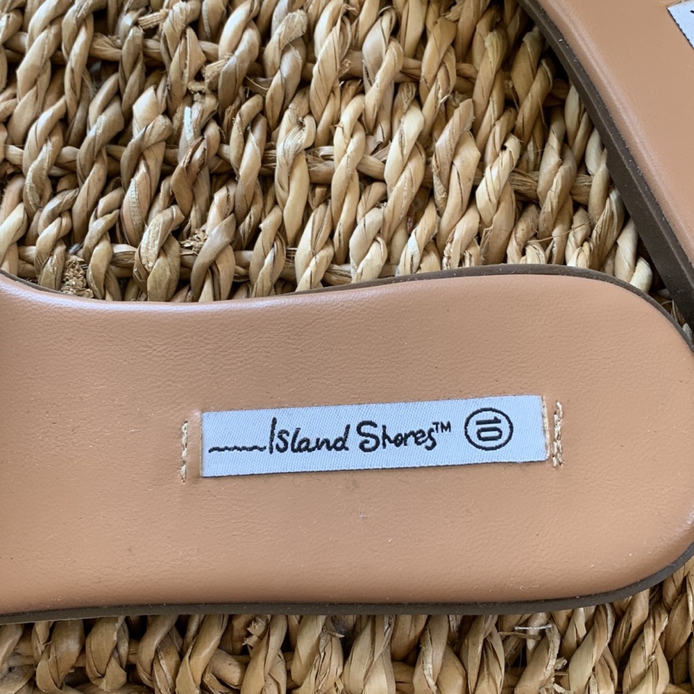 Brand new! Canvas embroidered slip on’s. - Picture 5 of 5